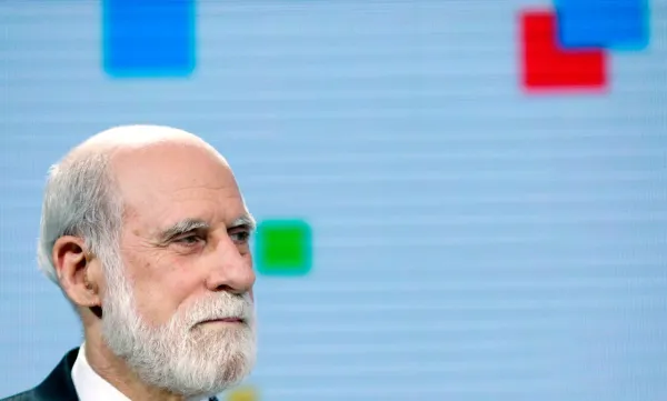 «پدر اینترنت» سرانجام بازنشسته می‌شود